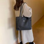 大容量・軽量 人気 PRADA プラダ ナイロン トートバッグ プラダ トートバッグ 男女兼用 Prada Handbag shoppingbag 番号PR005 - 画像 (30)
