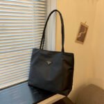 大容量・軽量 人気 PRADA プラダ ナイロン トートバッグ プラダ トートバッグ 男女兼用 Prada Handbag shoppingbag 番号PR005 - 画像 (13)