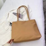 大容量・軽量 人気 PRADA プラダ ナイロン トートバッグ プラダ トートバッグ 男女兼用 Prada Handbag shoppingbag 番号PR005 - 画像 (20)