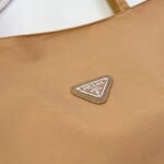 大容量・軽量 人気 PRADA プラダ ナイロン トートバッグ プラダ トートバッグ 男女兼用 Prada Handbag shoppingbag 番号PR005 - 画像 (26)