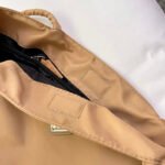 大容量・軽量 人気 PRADA プラダ ナイロン トートバッグ プラダ トートバッグ 男女兼用 Prada Handbag shoppingbag 番号PR005 - 画像 (19)