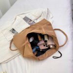 大容量・軽量 人気 PRADA プラダ ナイロン トートバッグ プラダ トートバッグ 男女兼用 Prada Handbag shoppingbag 番号PR005 - 画像 (17)