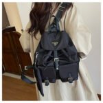 希少 【極美品】PRADA プラダ リュック　バックパック　ナイロン 人気 プラダ リュックサック メンズ レディース兼用 シンプルデザイン 大容量 多機能 軽量  スマホ収納可 旅行 PRADA Backpack - 画像 (4)