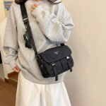 大容量 多機能 PRADA プラダ ナイロン ショルダーバッグ ブラック希少 大人気 男女兼用 PRADA Shoulder Bag Black - 画像 (7)