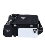 大容量 多機能 PRADA プラダ ナイロン ショルダーバッグ ブラック希少 大人気 男女兼用 PRADA Shoulder Bag Black - 画像 (4)