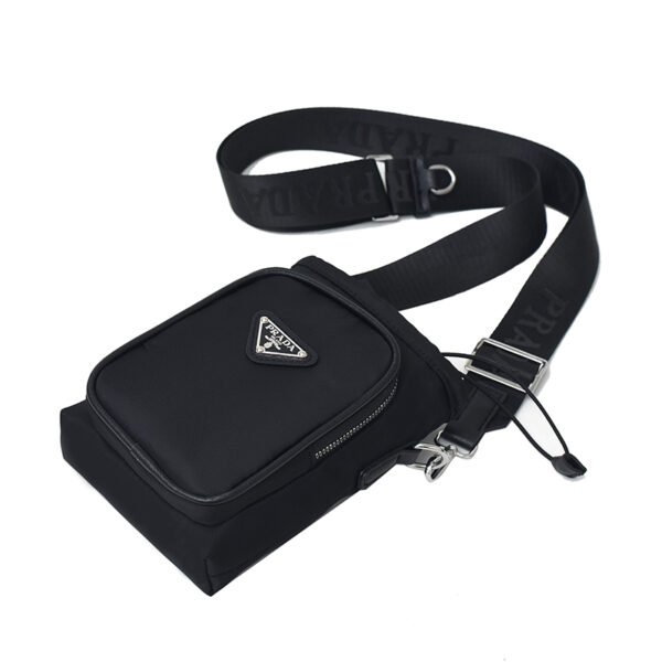 DSC_4063 極美品 PRADA プラダ スマホショルダー プラダ スマートフォンケース スマホショルダーバッグ ナイロン 男女兼用 | PRADA Mint Condition Nylon Smartphone Shoulder Bag - Unisex Crossbody Phone Pouch